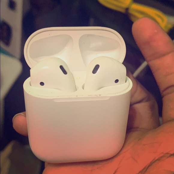 Apple airpods